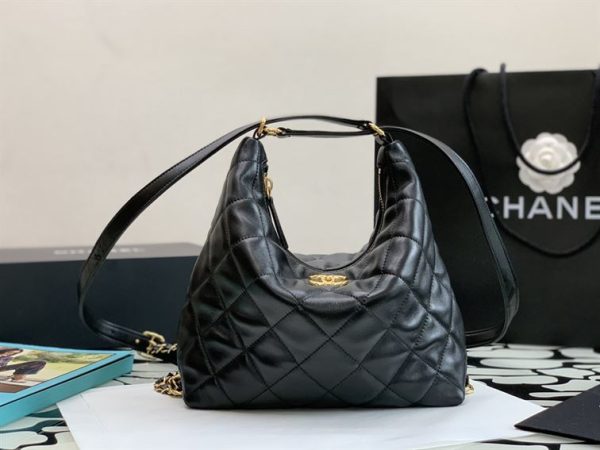 Maxi Hobo Bag Lambskin & Gold-Tone Metal Black - CB015