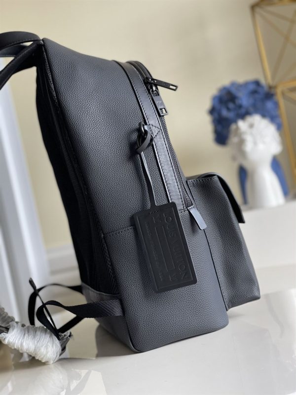 Takeoff Backpack Black grained calf leather - LB032