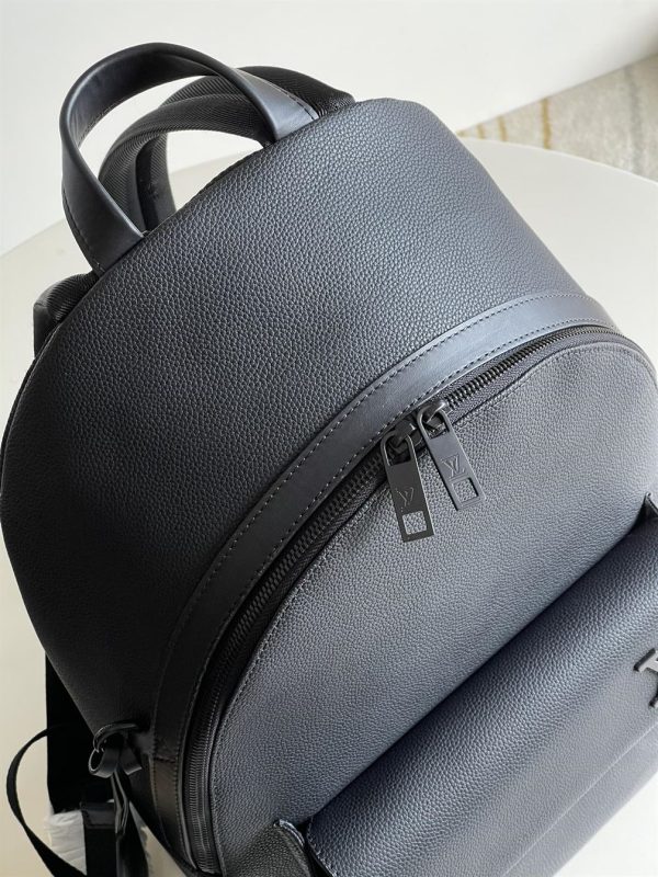 Takeoff Backpack Black grained calf leather - LB032