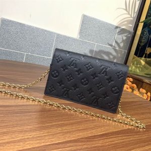 Vavin Chain Wallet Black Embossed cowhide leather - LB044