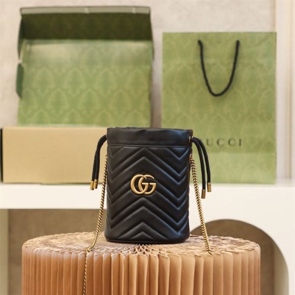 GG Marmont mini bucket bag Black matelassé chevron leather - GB158