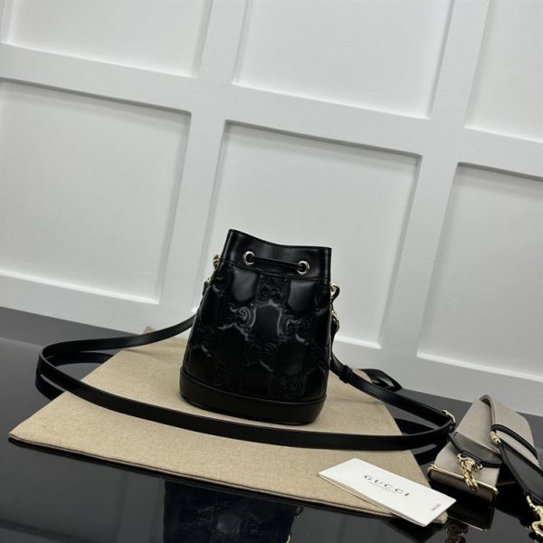 GG Matelassé bucket bag Black GG leather - GB125