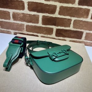 Gucci Horsebit 1955 small shoulder bag Green leather arrives here in a mini iteration and Green hue for a vibrant finish.