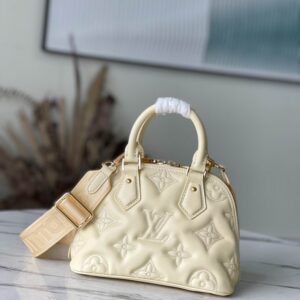 Louis Vuitton Alma BB Banana Yellow Quilted embroidered smooth calf leather - LB079