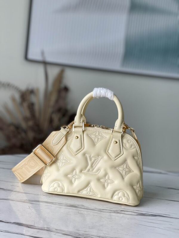 Louis Vuitton Alma BB Banana Yellow Quilted embroidered smooth calf leather - LB079