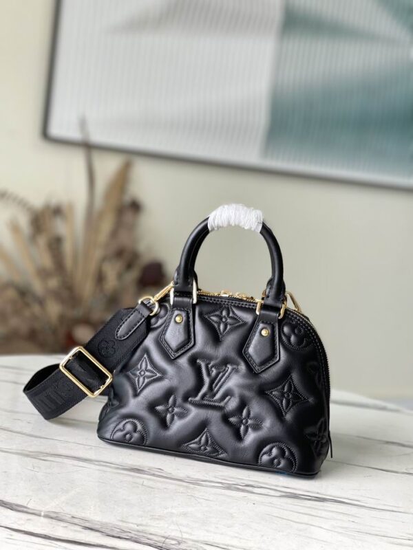 Louis Vuitton Alma BB Black Quilted embroidered smooth calf leather - LB078