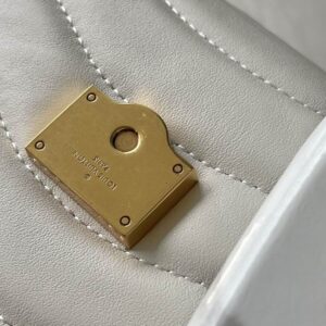 New Wave Chain Bag Ivory - LB126