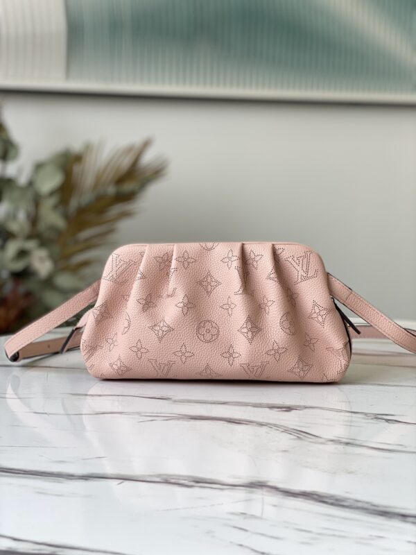 Scala mini pouch Pink Mahina perforated calf leather - LB179