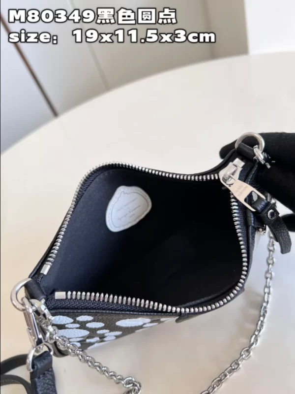 LV x YK Easy Pouch On Strap - LB239