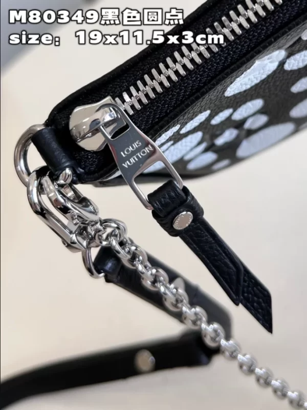 LV x YK Easy Pouch On Strap - LB239