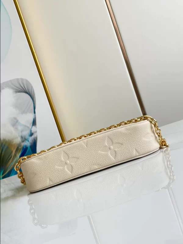 Wallet On Chain Ivy Monogram Empreinte Leather - LB240