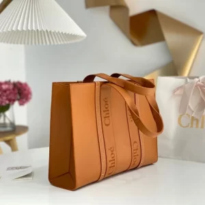 Chloé Large Woody Tote Bag - MB035