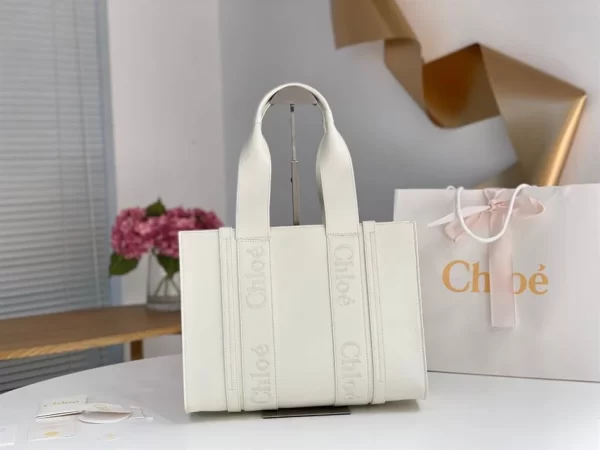 Chloé Medium Woody Tote Bag - MB004