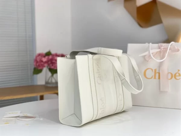 Chloé Medium Woody Tote Bag - MB004