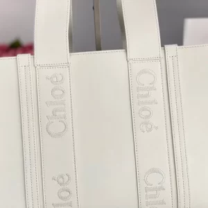 Chloé Medium Woody Tote Bag - MB004