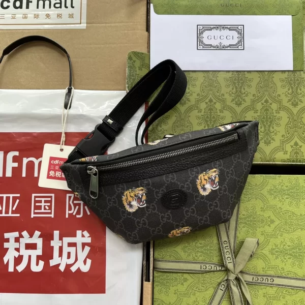 Gucci Supreme Tiger Print Beltbag