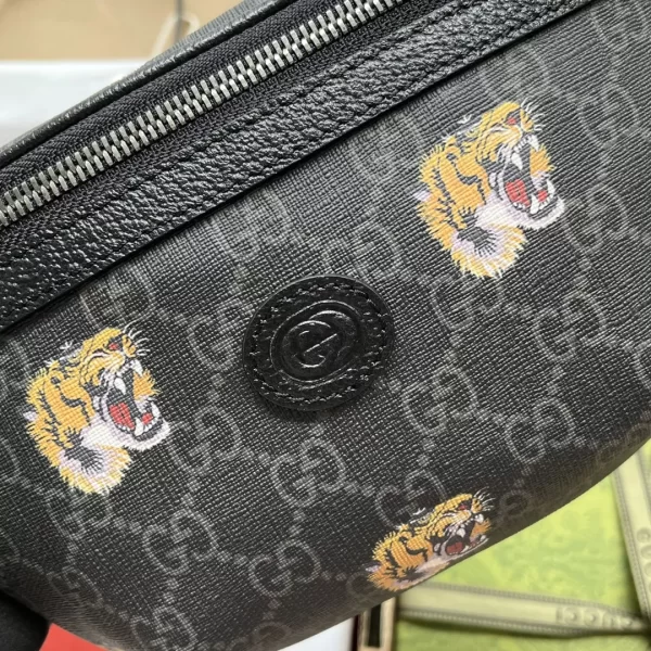 Gucci Supreme Tiger Print Beltbag