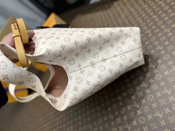 LV Atlantis GM Material Monogram Dune Canvas