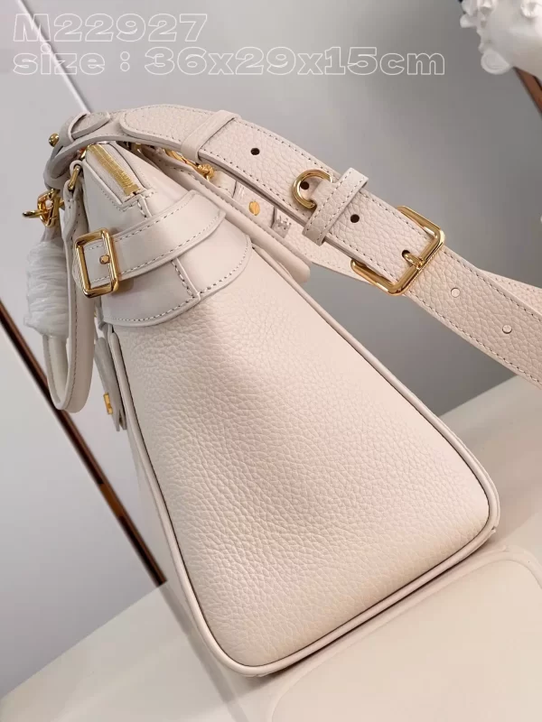 Lock It MM High End Cream Taurillon Leather