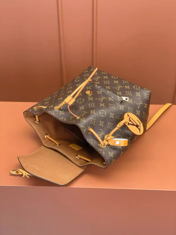 Louis Vuitton Montsouris PM 'Brown'