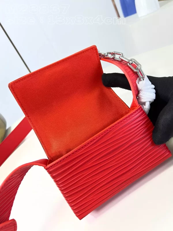 Micro Steamer Wallet Epi XL Vermillion Red