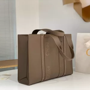 Chloé Large Woody Tote Bag Dark Nut