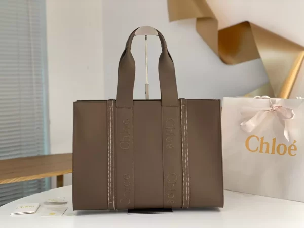 Chloé Large Woody Tote Bag Dark Nut