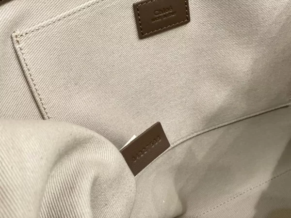 Chloé Large Woody Tote Bag Dark Nut