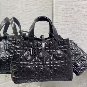 Medium Dior Toujours Bag Black Macrocannage Crinkled Calfskin