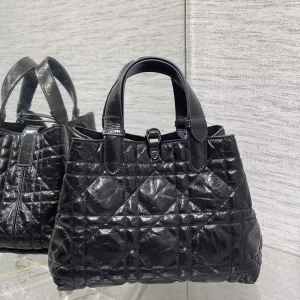 Medium Dior Toujours Bag Black Macrocannage Crinkled Calfskin