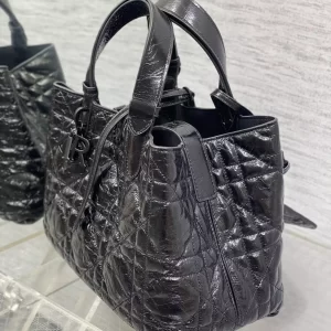 Medium Dior Toujours Bag Black Macrocannage Crinkled Calfskin