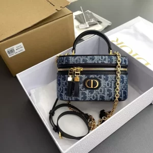 30 Montaigne Mini Vanity Case Blue Denim Dior Oblique Jacquard