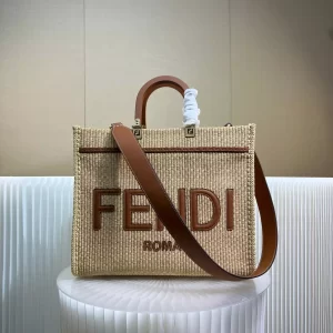 Fendi Sunshine Medium Shopper in Natural Straw