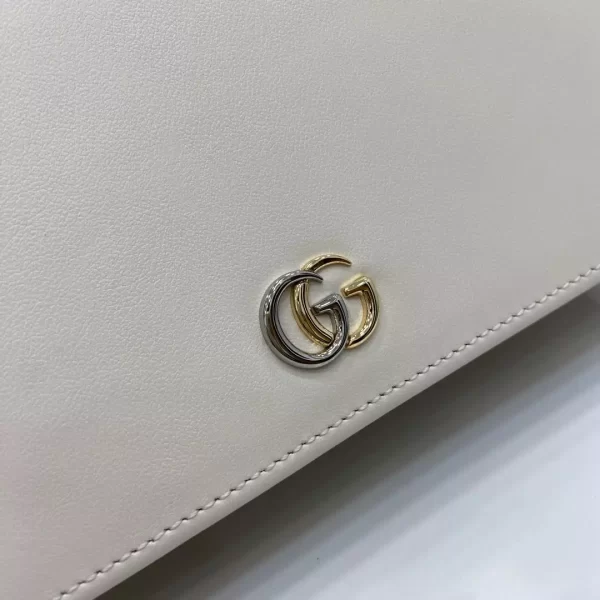 GG Marmont Chain Wallet in Light Grey Leather