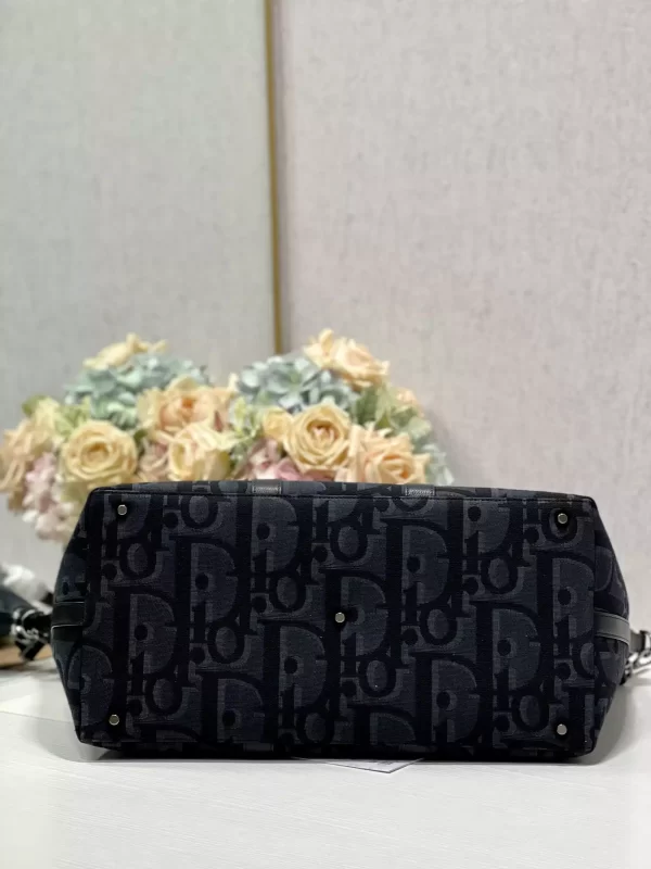 Weekender 25 Black Maxi Dior Oblique Jacquard