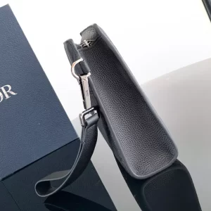 A5 Triangle Pouch Black Dior Gravity Leather