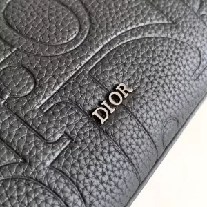 A5 Triangle Pouch Black Dior Gravity Leather