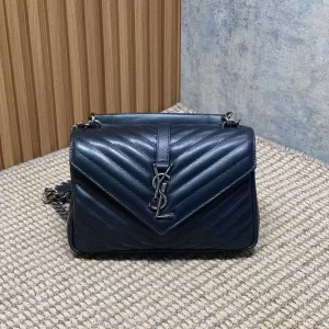 College Medium in Black Quilted Leather - YB085