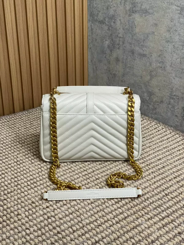 College Medium in Blanc Vintage Quilted Leather - YB086