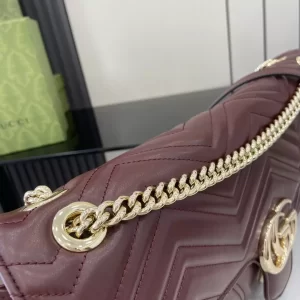 GG Marmont Large Shoulder Bag in Rosso Ancora Matelassé Chevron Leather