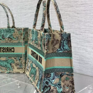 Medium Dioriviera Dior Book Tote Raffia with Aquamarina Toile de Jouy Sauvage Embroidery