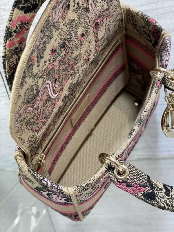 Medium Dioriviera Lady D-Lite Bag Raffia with Candy Pink Toile de Jouy Sauvage Embroidery