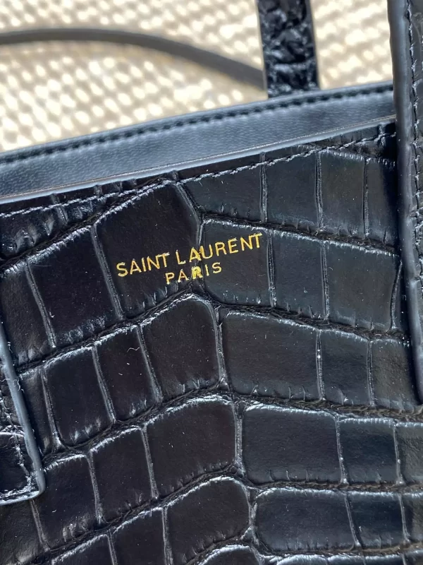 Mini Toy Shopping Saint Laurent in Black Crocodile-Embossed Leather - YB076