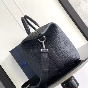 Weekender 40 Black Dior Gravity Leather and Black Grained Calfskin