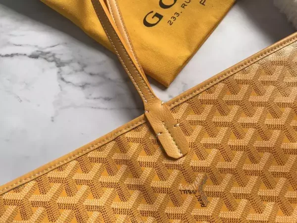 Goyard Saint Louis PM Bag - GYB284