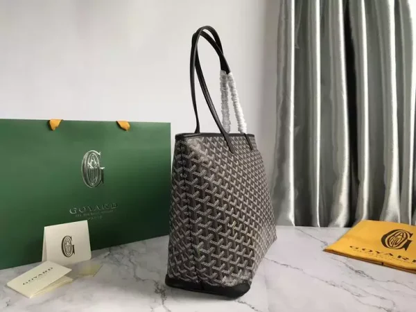 Goyard Saint Louis PM Bag - GYB290